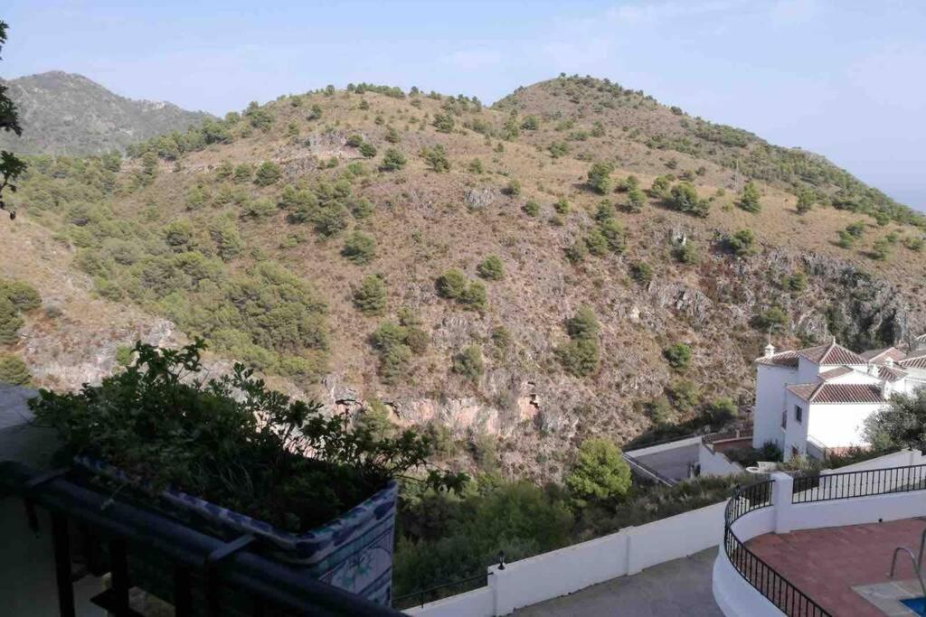 Precioso apartamento de dos plantas con vistas Frigiliana Exterior foto