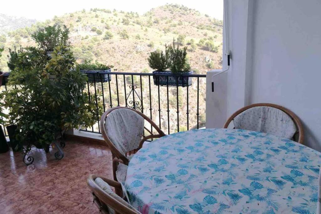 Precioso apartamento de dos plantas con vistas Frigiliana Exterior foto