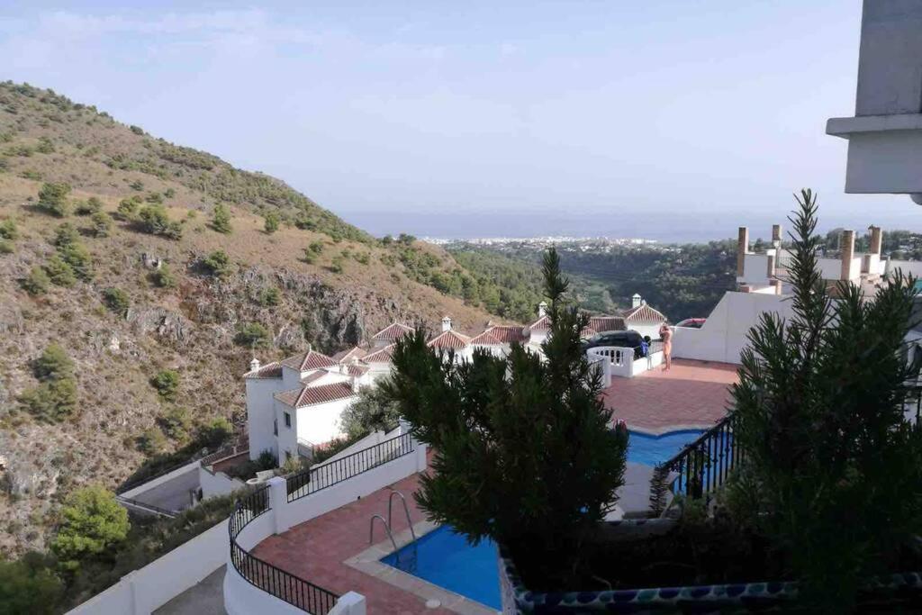 Precioso apartamento de dos plantas con vistas Frigiliana Exterior foto