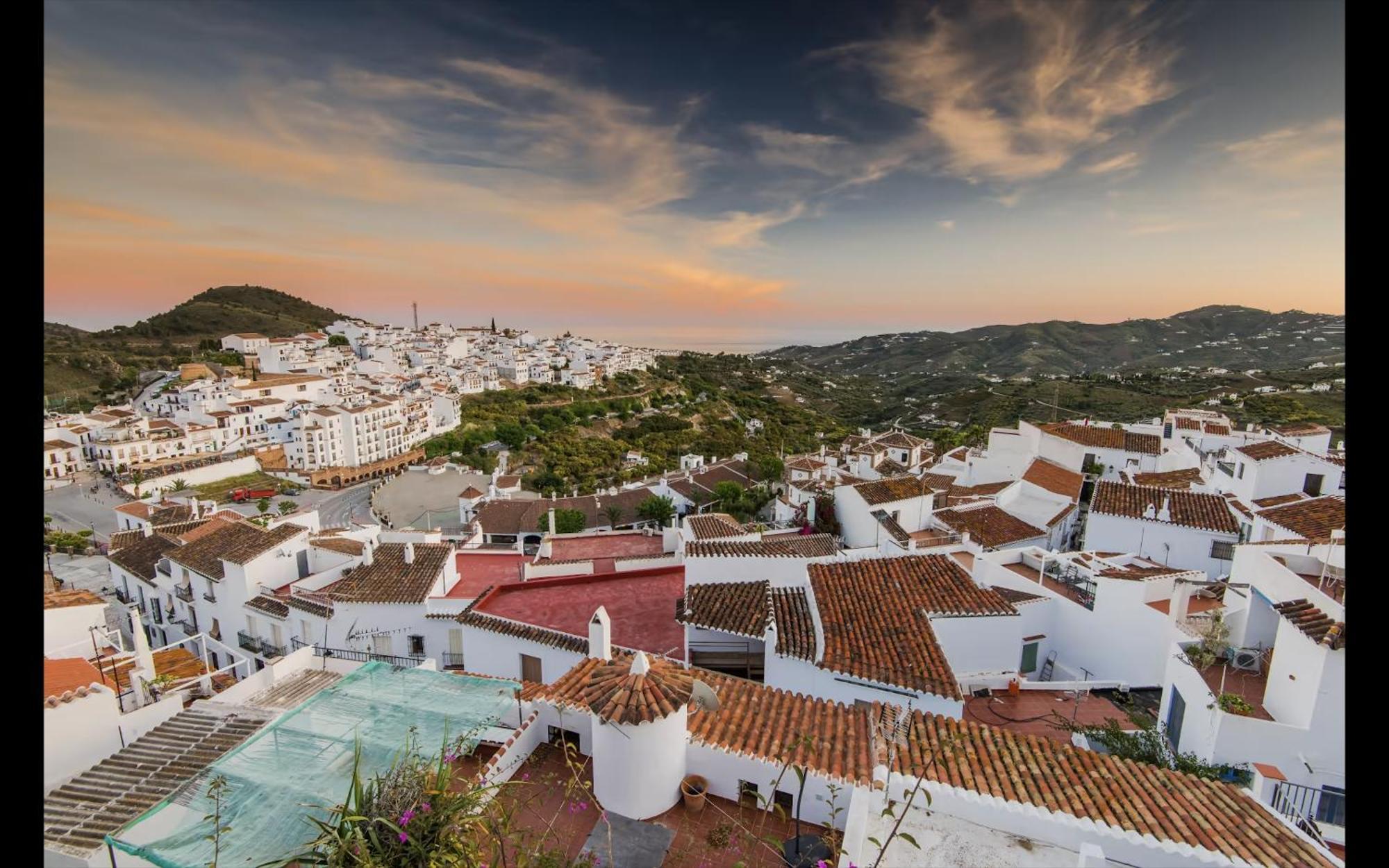 Precioso apartamento de dos plantas con vistas Frigiliana Exterior foto